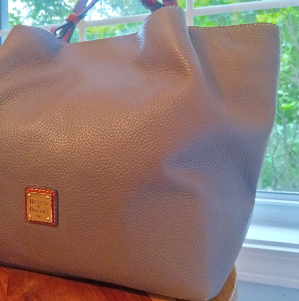 Dooney & bourke - Picture 2 of 16